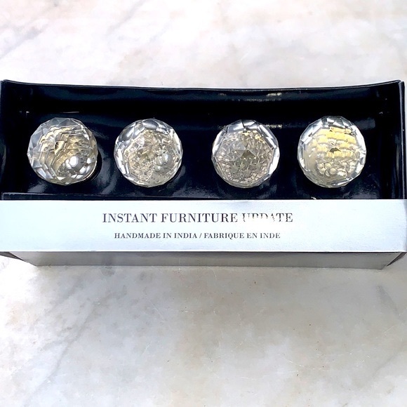 INSTANT FURNITURE UPDATE KNOBS PULLS CLEAR GLASS SILVER SET OF 4 NIB - Picture 5 of 9